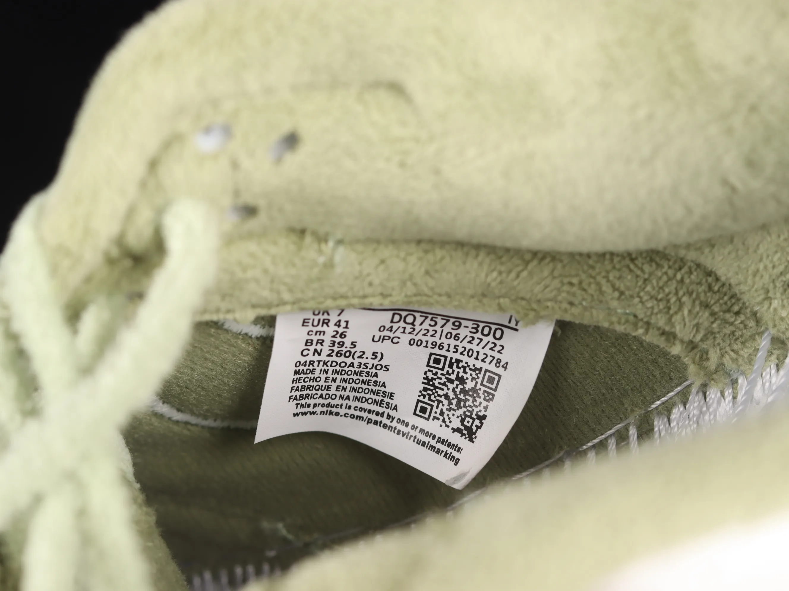 All categories Nk SB Dunk series Nk SB Dunk Low low-top sneakers C version Nk SB Dunk Low wool white green SB low-top sports and leisure sneakers DQ7579-300